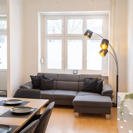 Апартаменты Massagesessel, King-Sized Bed, Billardtisch, 2 Couches Берлин Экстерьер фото